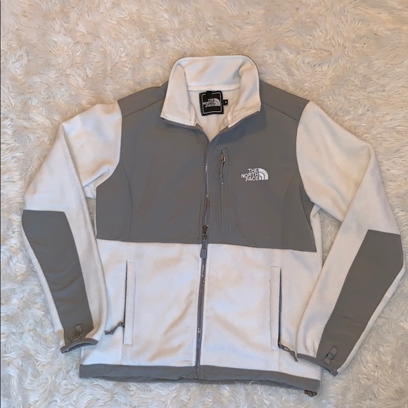 The North Face Jackets & Blazers - White north face women’s jacket